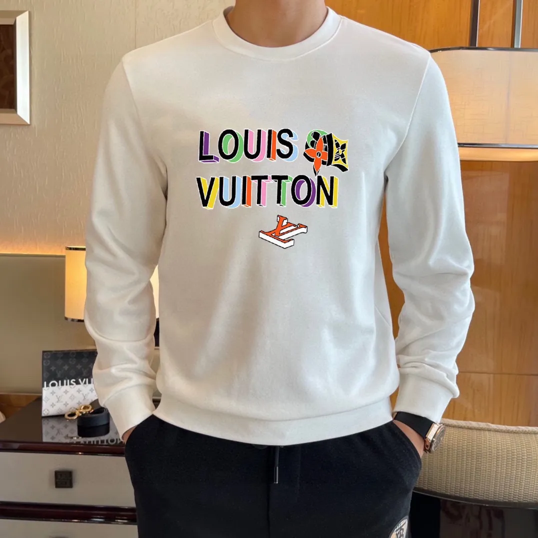 🅿️220 brand [LV Louis Vuitton] (good news for fat people) 2025ss autumn latest long-sleeved round-neck sweatshirt, on sale simultaneously on the official website. Refreshing and breathable. Made of top Tencel Roman. Comfortable and soft. 3D three-dimensional clarity. Super fashion sense. Great for gifting and keeping for yourself. Size: M-5XL (can wear up to 220 pounds)